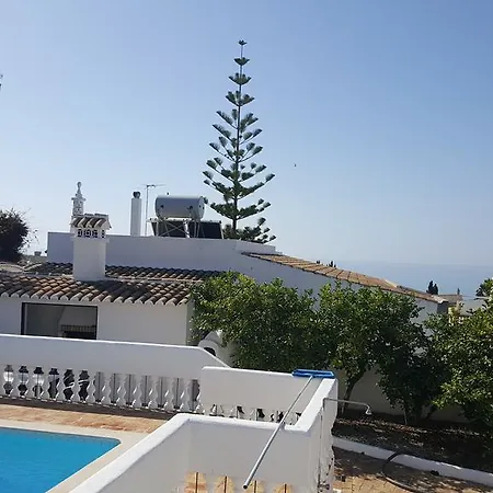 Com Piscina A 15o Metros Da Praia * אלבופיירה