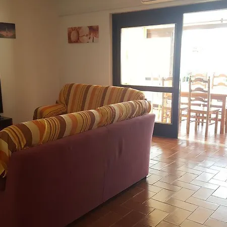 Com Piscina A 15o Metros Da Praia בית נופש אלבופיירה