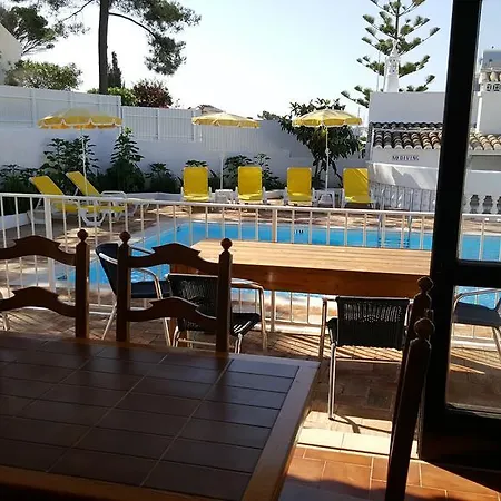 別荘 Com Piscina A 15o Metros Da Praia アルブフェイラ