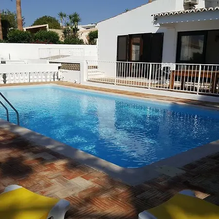 別荘 Com Piscina A 15o Metros Da Praia